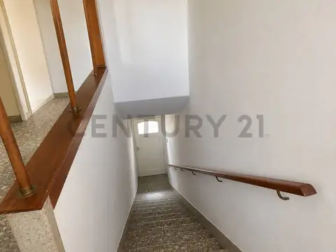 Yapeyu 1400, Piso 0