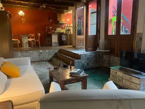 ESTADOS UNIDOS 1100, Piso PB