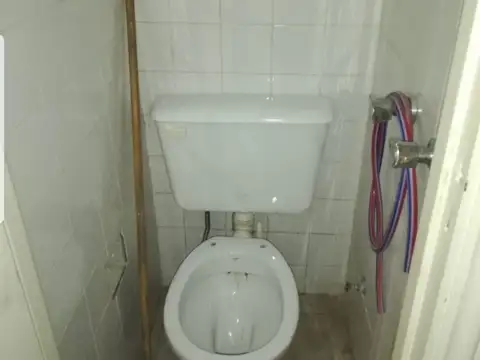 Venta Departamento 3 ambientes con Dependencia. Zona Centro