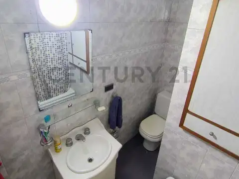Departamento 5 ambientes con 1 baño