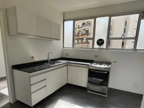 3 Amb c/Dependencia y Balcón