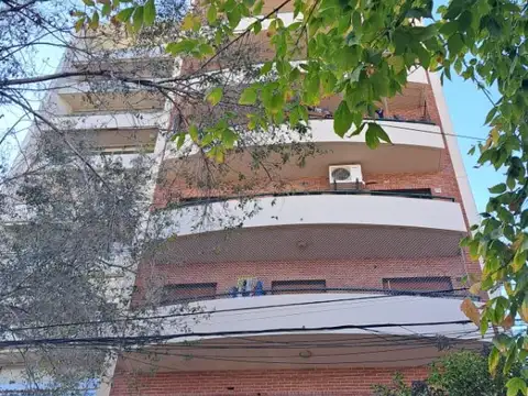 funcional departamento de 1 dormiitorio uibado en calle 3 e/38 y39