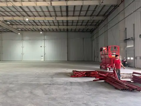Galpon en Alquiler en 2000 Norte, USD 135.000