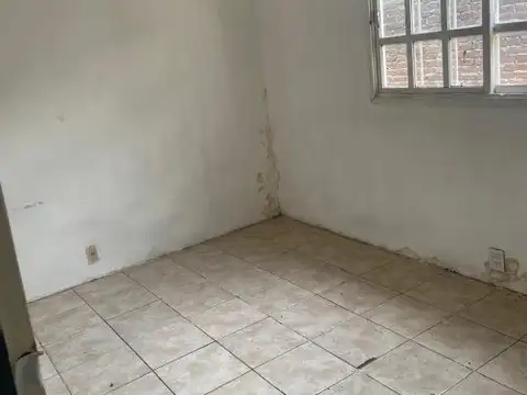 Casa en Alquiler en Burzaco Este, $ 500.000