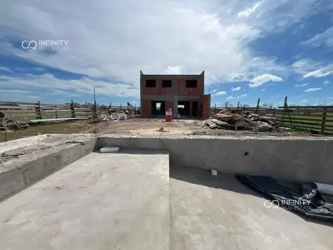Casa 5 ambientes con 2 baños