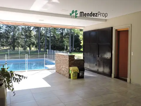 Casa en Venta con 11 cocheras