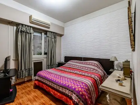 Venta Departamento 4 Ambientes con Patio, Flores