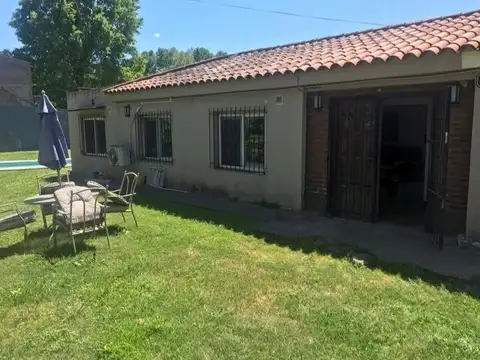 Casa en venta - 3 dormitorios 2 baños - patio y parrilla - 600 mts2 - Francisco Alvarez