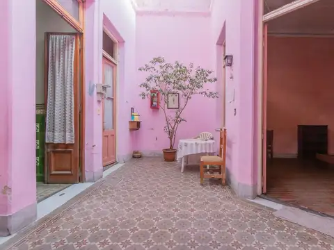 Casa de época en Almagro-Ex hotel - 11 ambientes