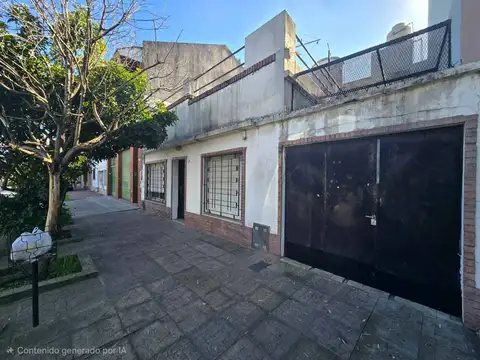 CASA 3 AMBIENTES EN VENTA EN LANÚS OESTE TERRAZA
