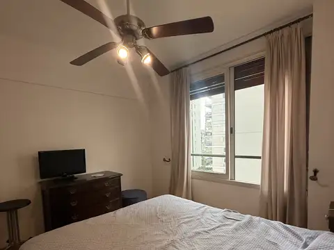 2 Ambientes Amueblado - Posadas y Cerrito - Frte - Luz - Impecable - Amenities