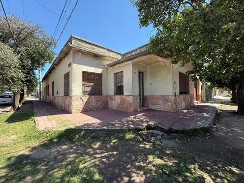 VENTA CASA 2 DORMITORIOS MÁS LOCAL BARRIO EMPALME