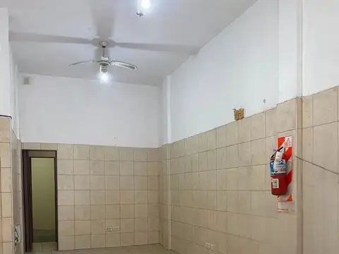 EN VENTA LOCAL COMERCIAL TABLADA