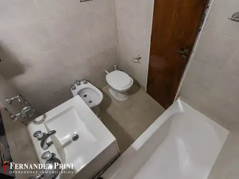 Departamento 2 ambientes en PB, con patio y lavadero en Belgrano