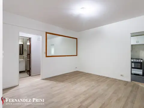 Departamento 2 ambientes en PB, con patio y lavadero en Belgrano