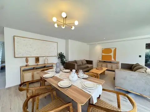 VENTA: casa de 3 dormitorios con pileta. Funes Hills, Miraflores. Permuta/Apta crédito