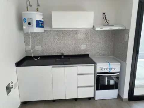 25 De Mayo 100, Piso 1