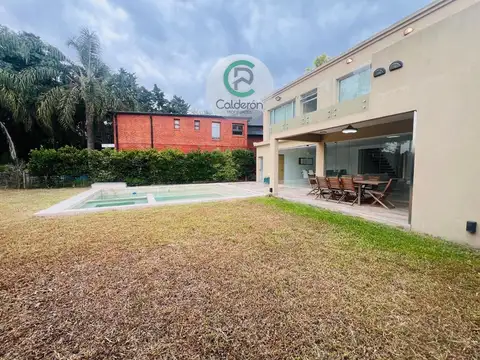 Casa 4 ambientes con 3 baños