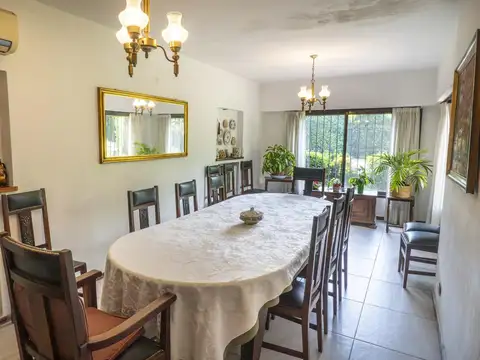 Casa en Venta con 1 cochera