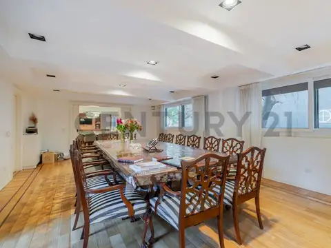 Venta departamento 5 ambientes con dos cocheras en palermo chico.