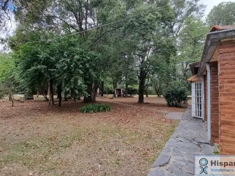 Importante Casa en venta  en La Lonja, en la calle Pampa. RETASADA