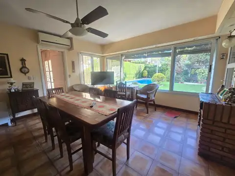 Casa 6 ambientes con 3 baños