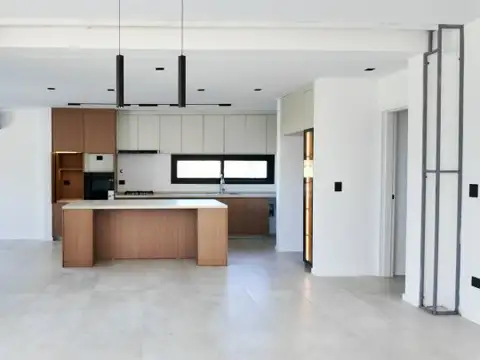 Casa en Venta en Los Cardos, USD 655.000