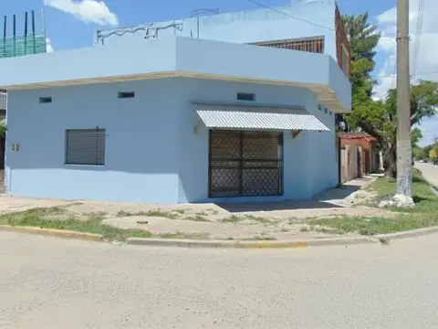Casa con local comercial en San Miguel