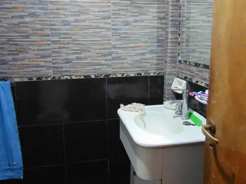 Casa 7 ambientes con 3 baños