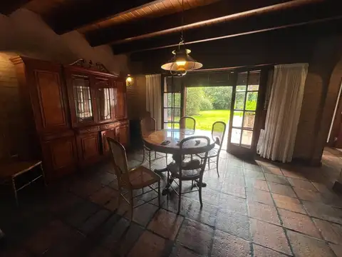 Casa 4 ambientes con 4 baños