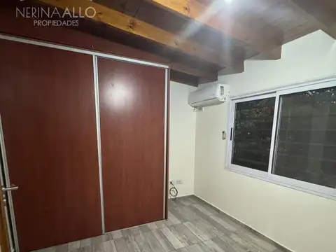 Depto Tipo Casa en Alquiler con 1 cocheras