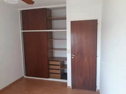 Departamento en Alquiler en Villa Luro, $ 800.000