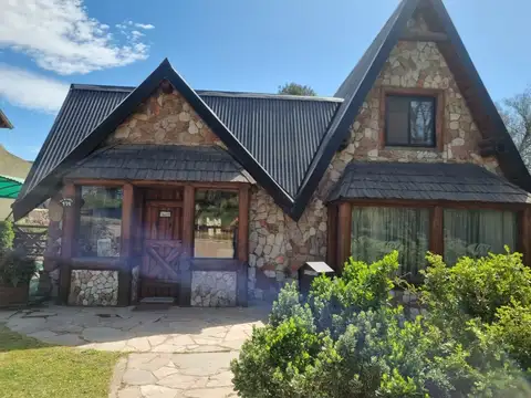 Casa  En Venta  Centro  De Sierra  De La Ventana