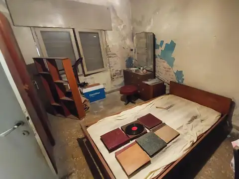 Depto Tipo Casa en Venta 50 años