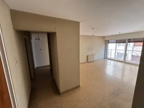 Departamento 6 ambientes con 1 baño