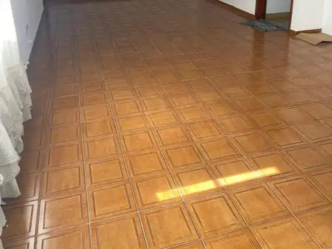 Avenida Presidente Juan Domingo Perón 3200, Piso 1°