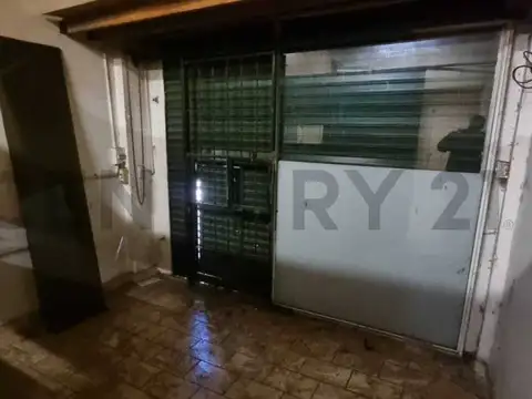 VENTA LOCAL EN VILLA URQUIZA PERMUTA FINANCIA