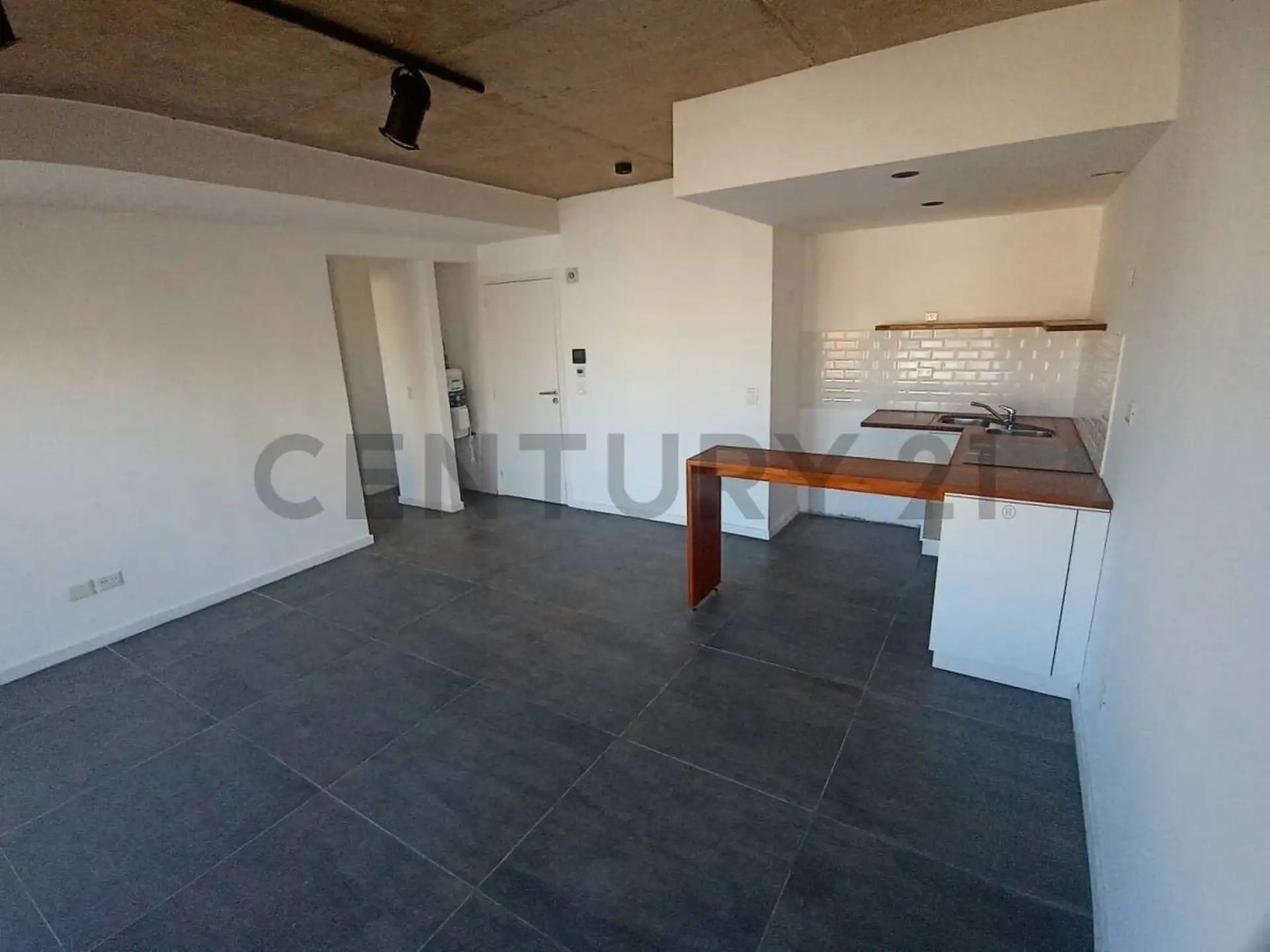 Venta Departamento 2 Ambientes a Estrenar c/ Balcón al Frente | Edificio joven | La Perla