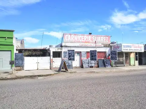 VENTA de LOTE con local   casa   departamento en excelente ubicación comercial de Cipolletti