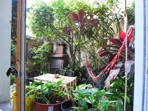 DEPARTAMENTO 4 AMBIENTES C/PATIO. JARDIN. BELGRANO