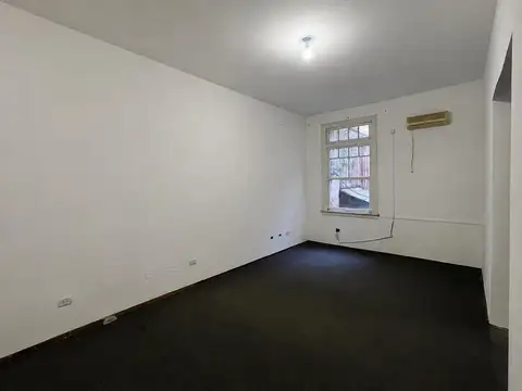 Oficina en Alquiler en Centro, $ 560.000