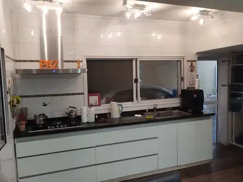 Venta Casa 4 amb Garage parrilla APTO CRÉDITO