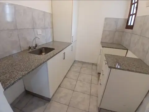 Departamento en Alquiler en Microcentro, $ 550.000