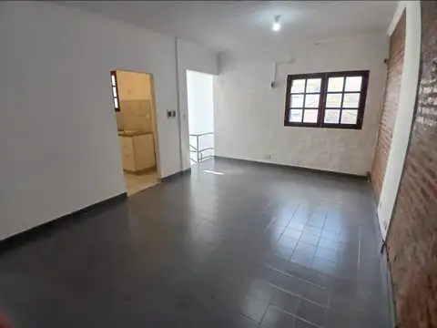 Departamento en Alquiler en Microcentro, $ 550.000