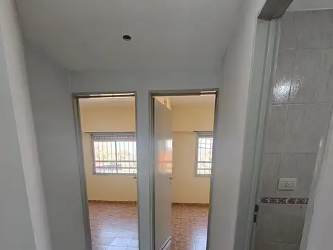 Departamento en Alquiler en Gregorio de Laferrere, $ 650.000
