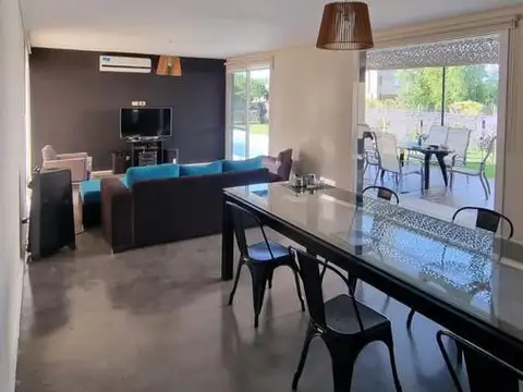 Casa en Venta en Haras Santa María, USD 350.000