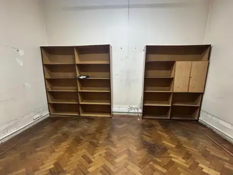 Oficina 7 ambientes con 2 baños