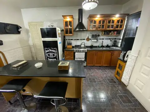 CASA EN VENTA LONGCHAMPS 4 AMBIENTES