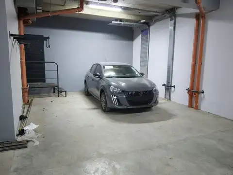 VENTA COCHERA CUBIERTA - PARQUE PATRICIOS