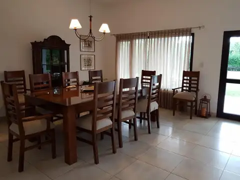 Casa en Alquiler Temporal al Este